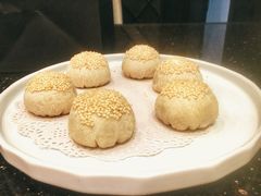 黄桥烧饼-皇朝会.经典传统粤菜(外滩店)