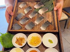 -围炉肉舍•炭烤活鳗•丹东海鲜烤肉(步行街店)