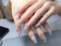 -尤米一站式美甲美睫