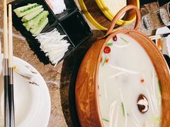 -三人行骨头王火锅(长寿店)