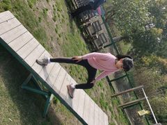 -田园东方蜜桃村的田野营地