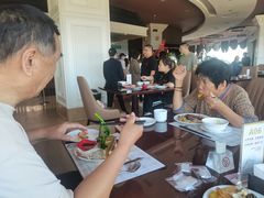 -荣誉国际酒店-云顶旋转餐厅