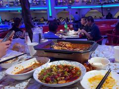 -巴特餐饮6加1音乐餐吧·新疆菜