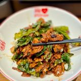 南方小帅哥来吃东北大串了！还有小土豆和冻梨！