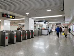 -常熟路(地铁站)