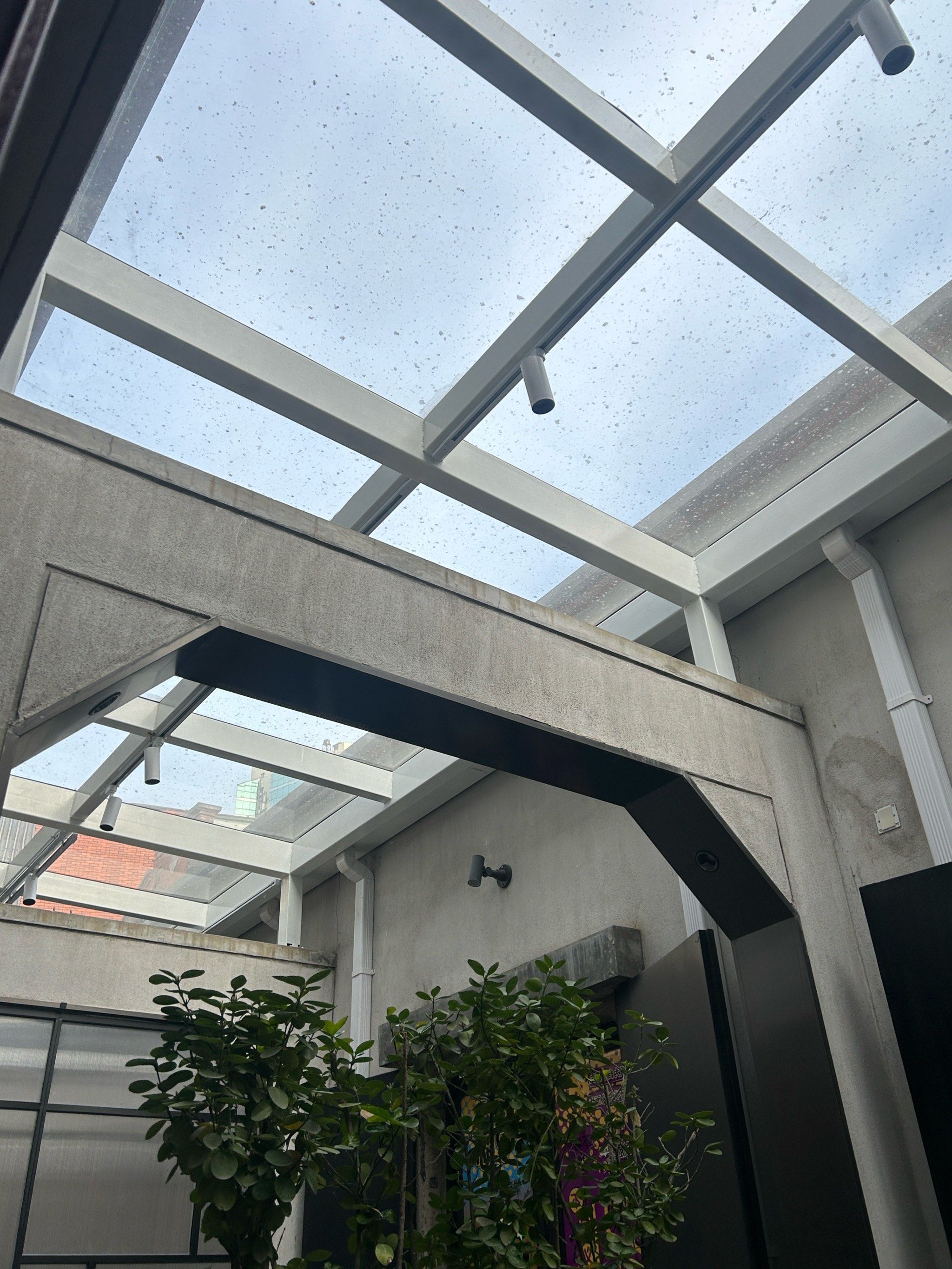 院子雨棚遮阳棚 #与地面齐平的天窗 #玻璃房咖啡馆 #地下室采光通 