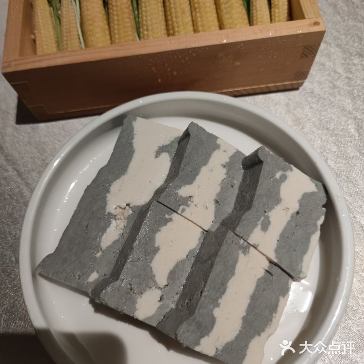 火锅店的最爱就一定是牛肉啊~