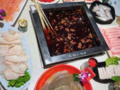 -二荆条·蜀鲜汇城市森林火锅
