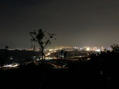 -鬼笑石后山停车场