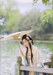 -盘子女人坊古装写真摄影(厦门总店)