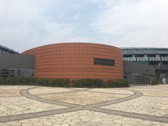 -上海滴水湖皇冠假日酒店