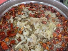 沸腾牛蛙-天天沸腾(东港路店)