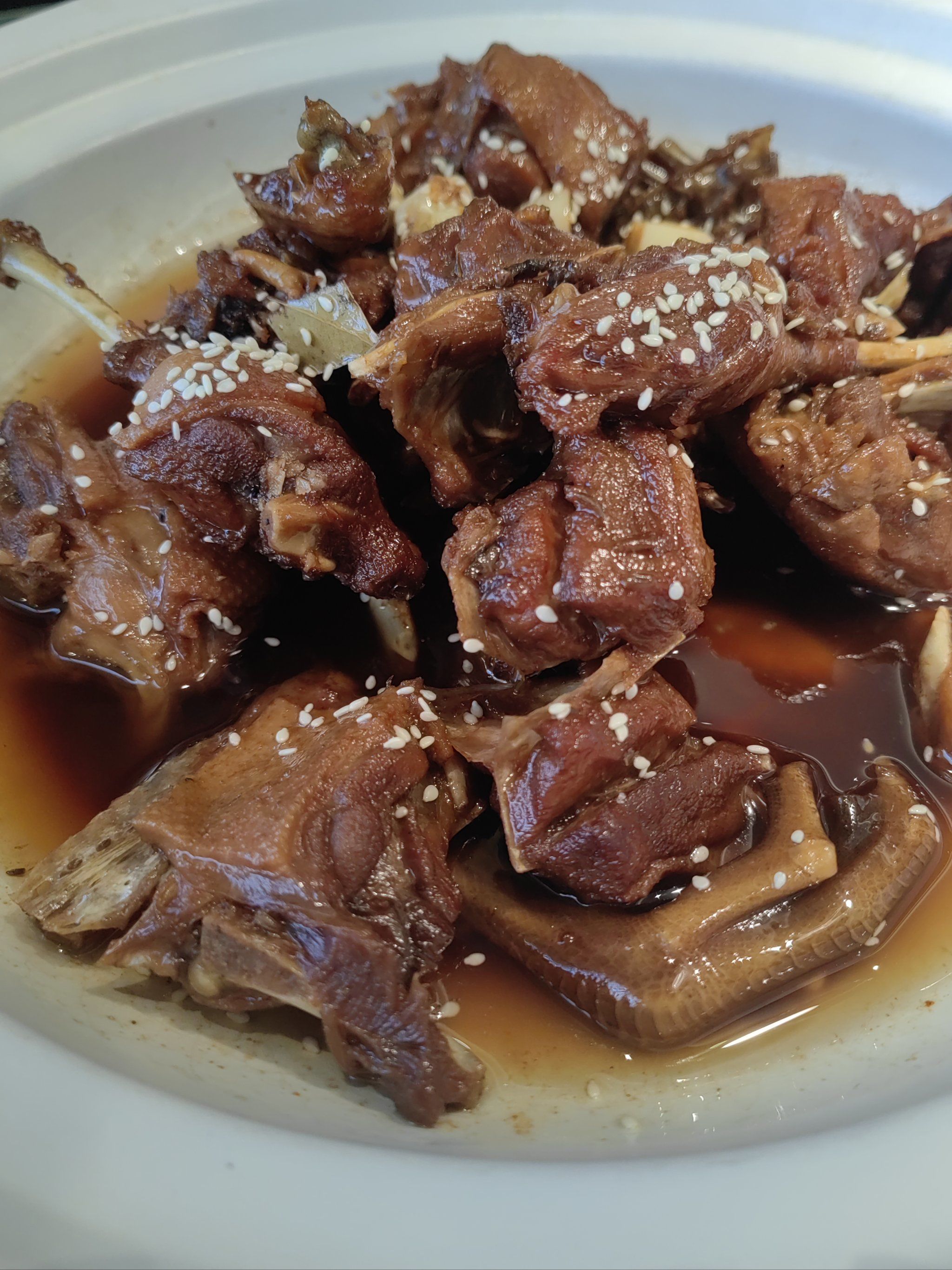 油爆鸭很好吃,鸭头辣的入味