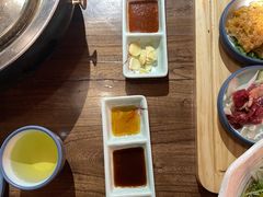 -明洞阿姨·韩式酱蟹烤肉·创意料理(三元桥店)