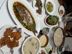 -梅利汴京烤鸭•开封豫菜地标店(东大街店)