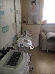 -YooMee优美智能科技美肤机构