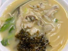 招牌黄鱼面-明呈黄鱼面馆(斜土路店)