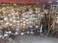 -比如骷髅墙景区