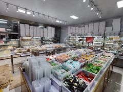 面包甜点陈列柜-幸福蛋糕坊(金顶街店)