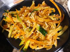 香辣金针菇-猪啊牛呀羊啊铜盘烤肉(正大广场店)