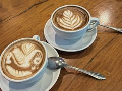 -Chom Cafe and Restaurant