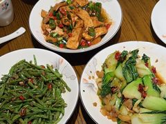 -爱碗亭·鲜炒湖南菜(壹城中心店)