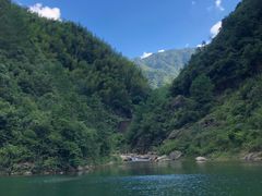 -安吉龙王山峡谷漂流
