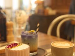 -FLOVIE FLORIST CAFE