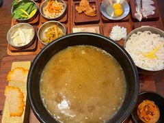 -银米·云南传统过桥米线(双廊黑金冠店)