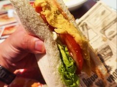 火腿厚蛋三明治-文通冰室(东方宝泰店)