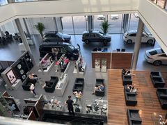 -天津波士信达奔驰4S店(卫津南路店)