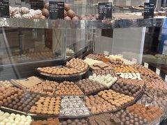 -Laderach 莱德拉(上海环贸iapm店)