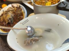 -有红鸡毛店·川菜(建设路店)