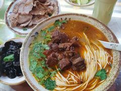 -金杨拉面王小吃面馆·牛三宝面·红烧牛肉粉