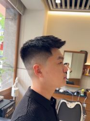 -MARTIN'S BARBER SHOP男士理发馆