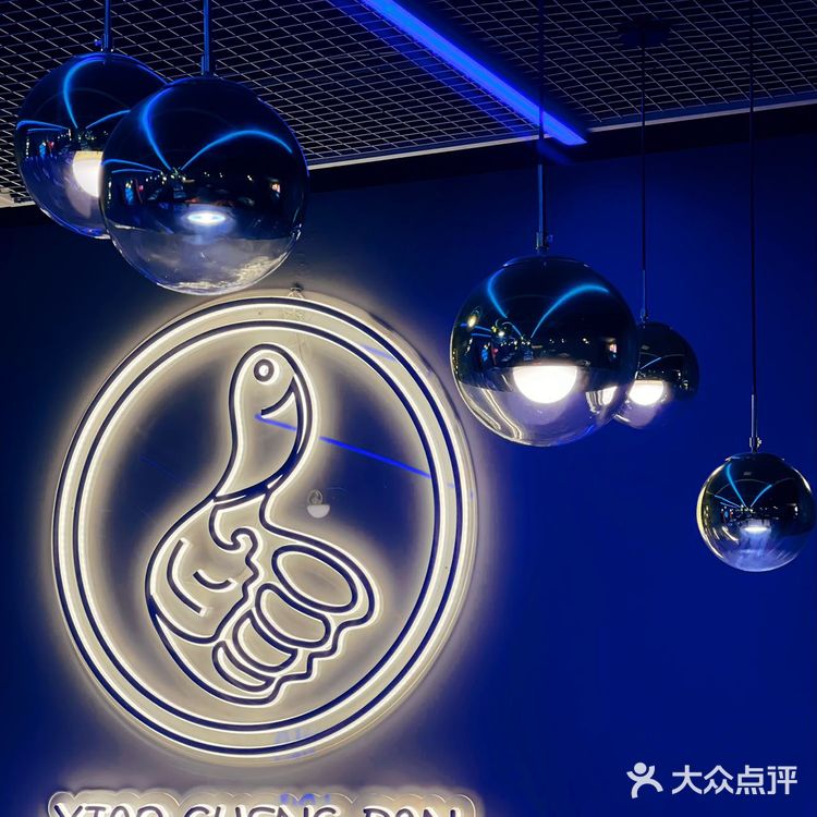 小称盘肥肠爱上鱼 | 魔都zui好吃的肥肠鱼锅,辣得爽快!