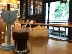 -猫的天空之城概念书店(杭州南宋御街店)