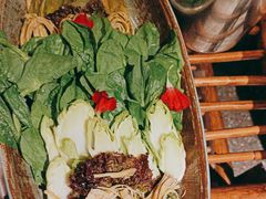 -老牌坊云南鱼豆花火锅(哈西万达店)