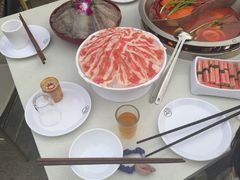 -茅草房·河畔园林火锅