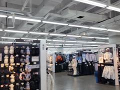 -迪卡侬(苗岭路店)