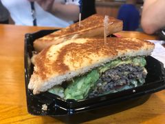 -The Habit Burger Grill 哈比特汉堡(复兴soho店)