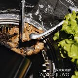 聚十三的烤肉十三梯上新啦！藤椒大鸡腿，简直性价比之王[胜利]