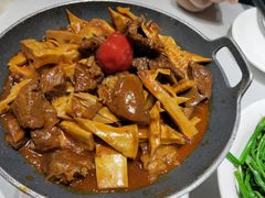 春笋牛肉香锅-香融府·烤鸭·家常菜(马家堡路店)