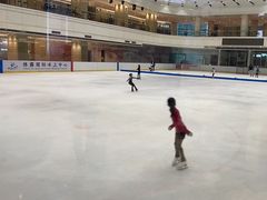 -陈露国际冰上中心(天津嘉里汇店)