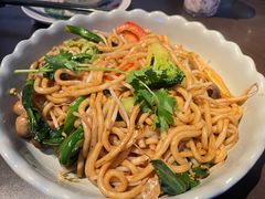 -大头虾越式风味餐厅(光明广场店)