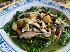 -鲤鱼塘农家山庄