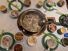 -润园四季椰子鸡火锅(卓越INTOWN店)