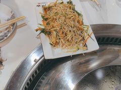 -哈尔滨烧烤·山河村铁锅炖(交大店)