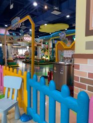 -纽西卡汽车小镇(大悦城店)