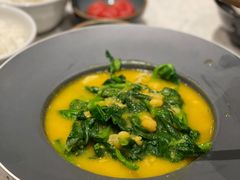 豌豆黄浸豌豆尖-半山腰·云南菜(侨福芳草地店)